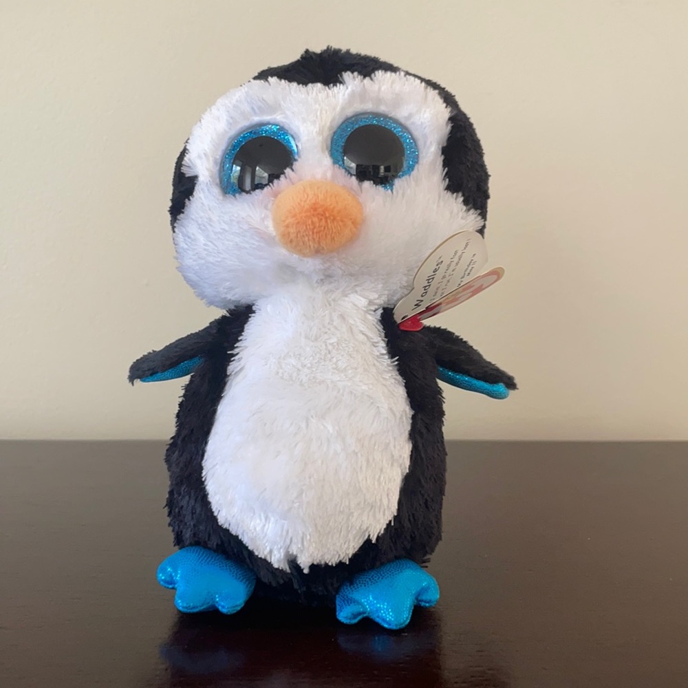 Waddles the Pinguin Ty The Beanie Boo"s Collection NWT